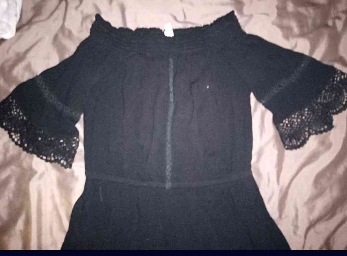 XHILARATION SIZE SMALL - Cleveland, Tennessee