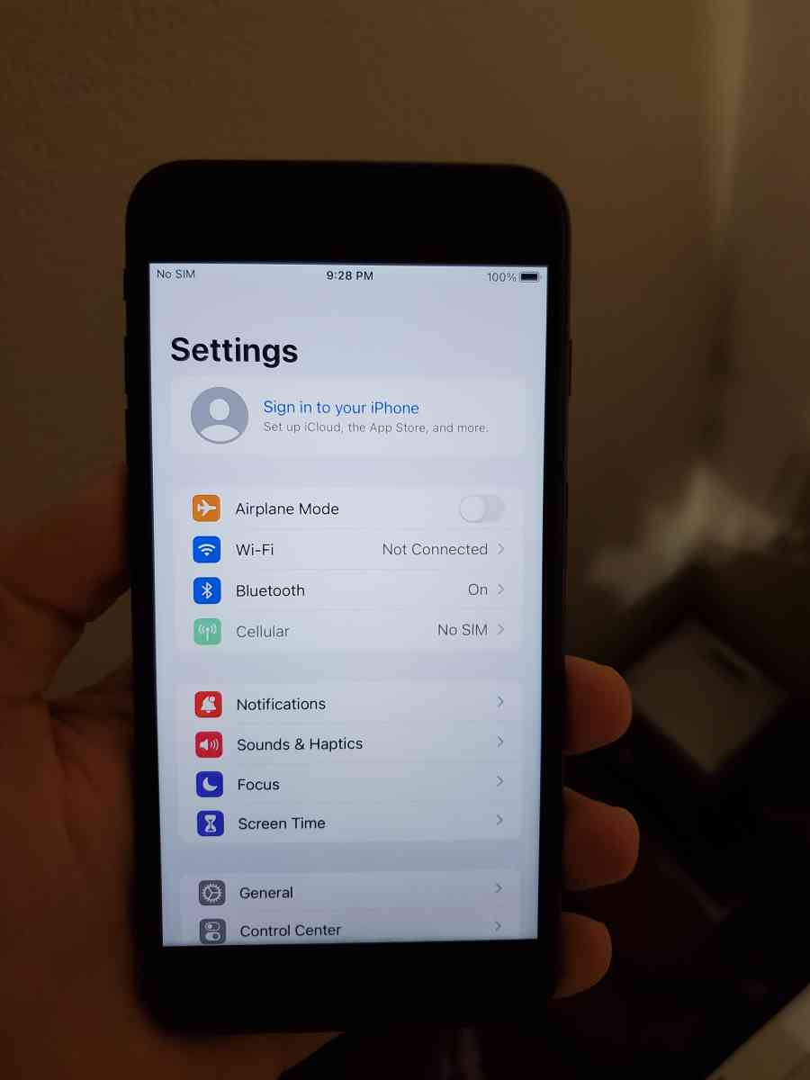 iphone Se 2nd Gen - Turlock, California - FleaMarketBay