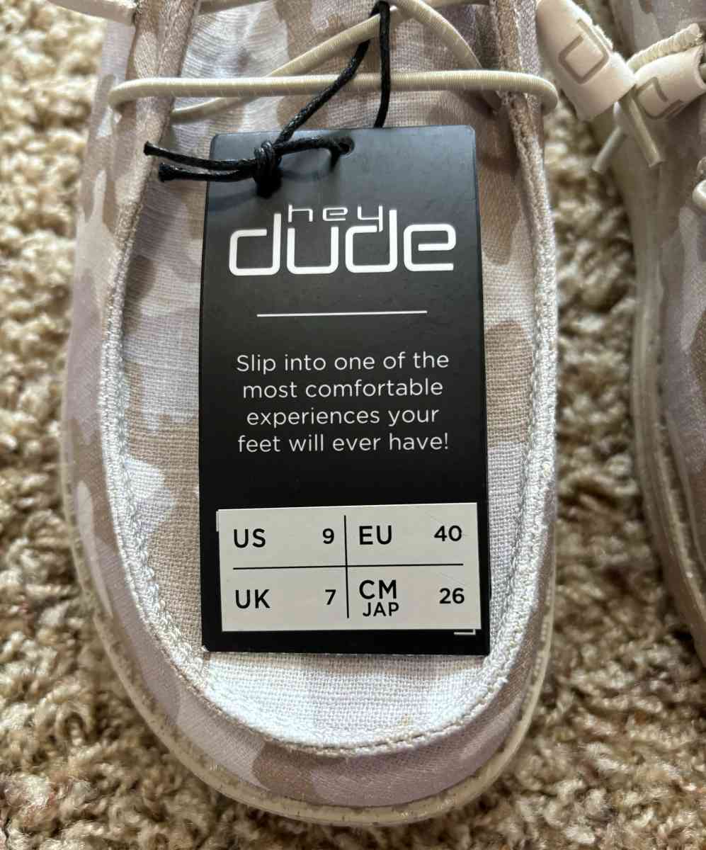 BRAND NEW WOMENS HEY DUDES - Cedar Falls, Iowa - FleaMarketBay