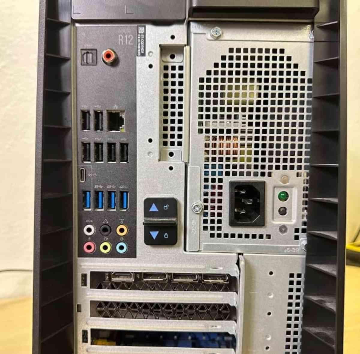 Dell Alienware R12 Gaming PC - Parker, Arizona - FleaMarketBay