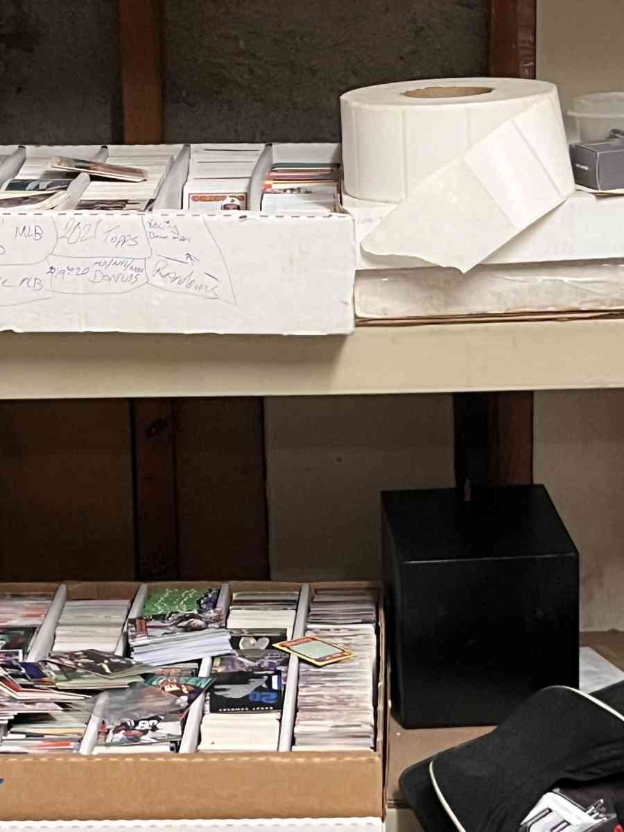 sports cards - Eudora, Kansas - FleaMarketBay