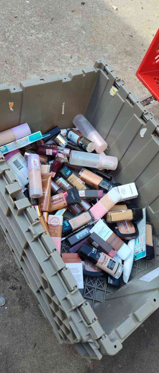 makeup - Katy, Texas - FleaMarketBay