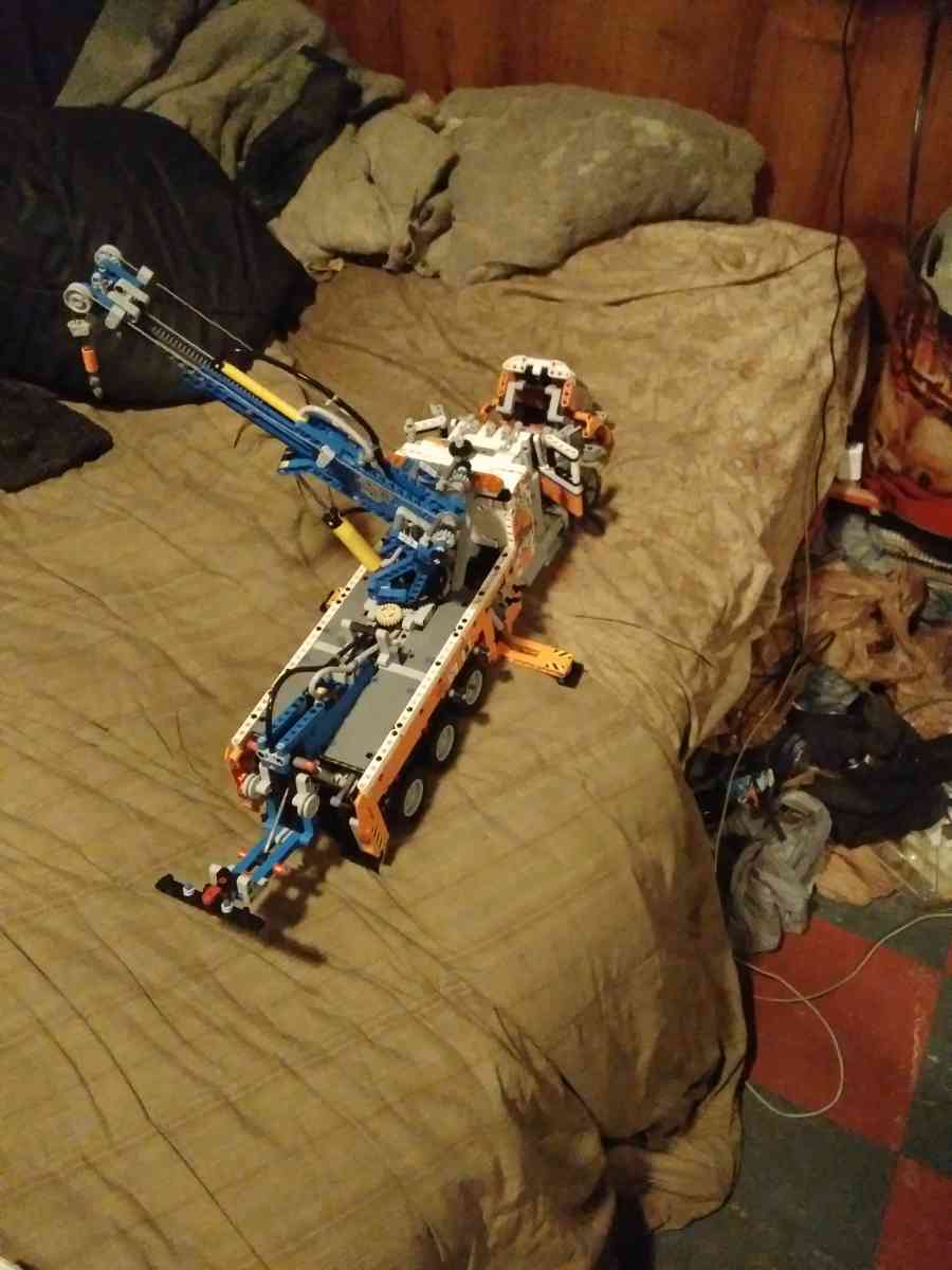 Lego tow truck - Adolph, Minnesota - FleaMarketBay