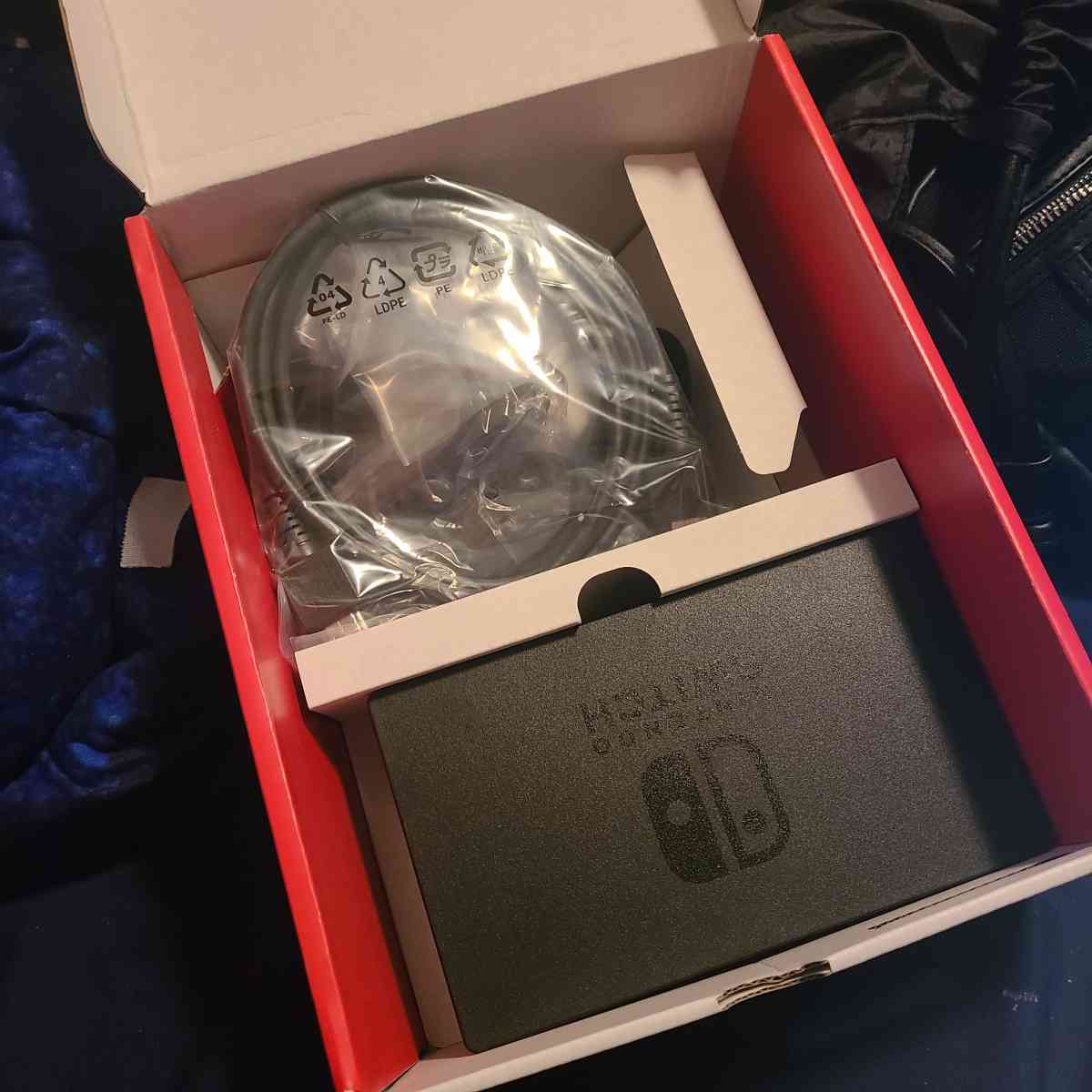 nintendo switch bundle AVAILABLE FOR PICKUP AND UPFRONT CASH - Fall River, Massachusetts - FleaMarketBay