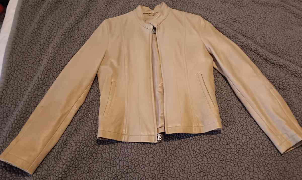 Wilsons Leather Womens Jacket - Hartford, Illinois - FleaMarketBay