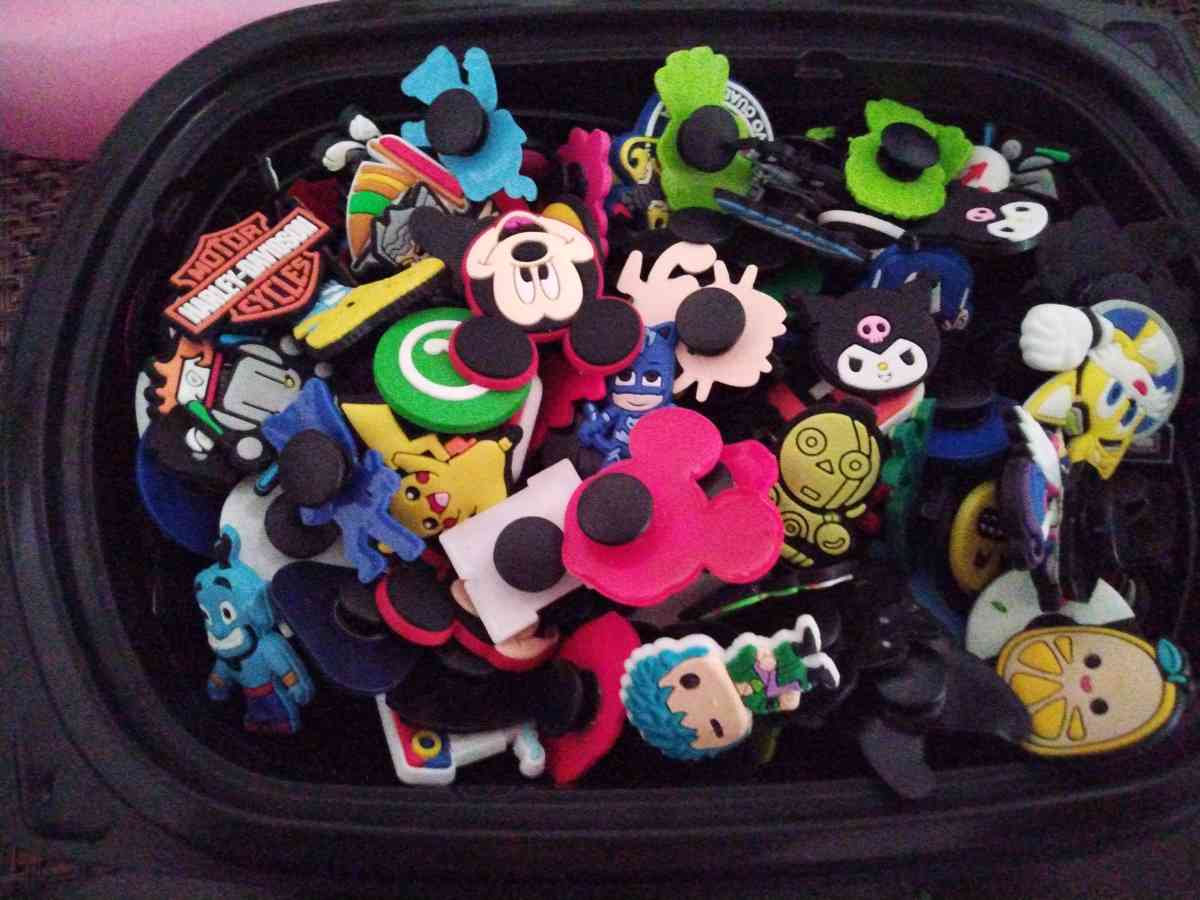 charms  1x1 - Elgin, Illinois