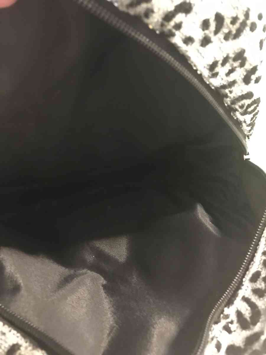 purse backpacks - Mc Lean, Virginia - FleaMarketBay