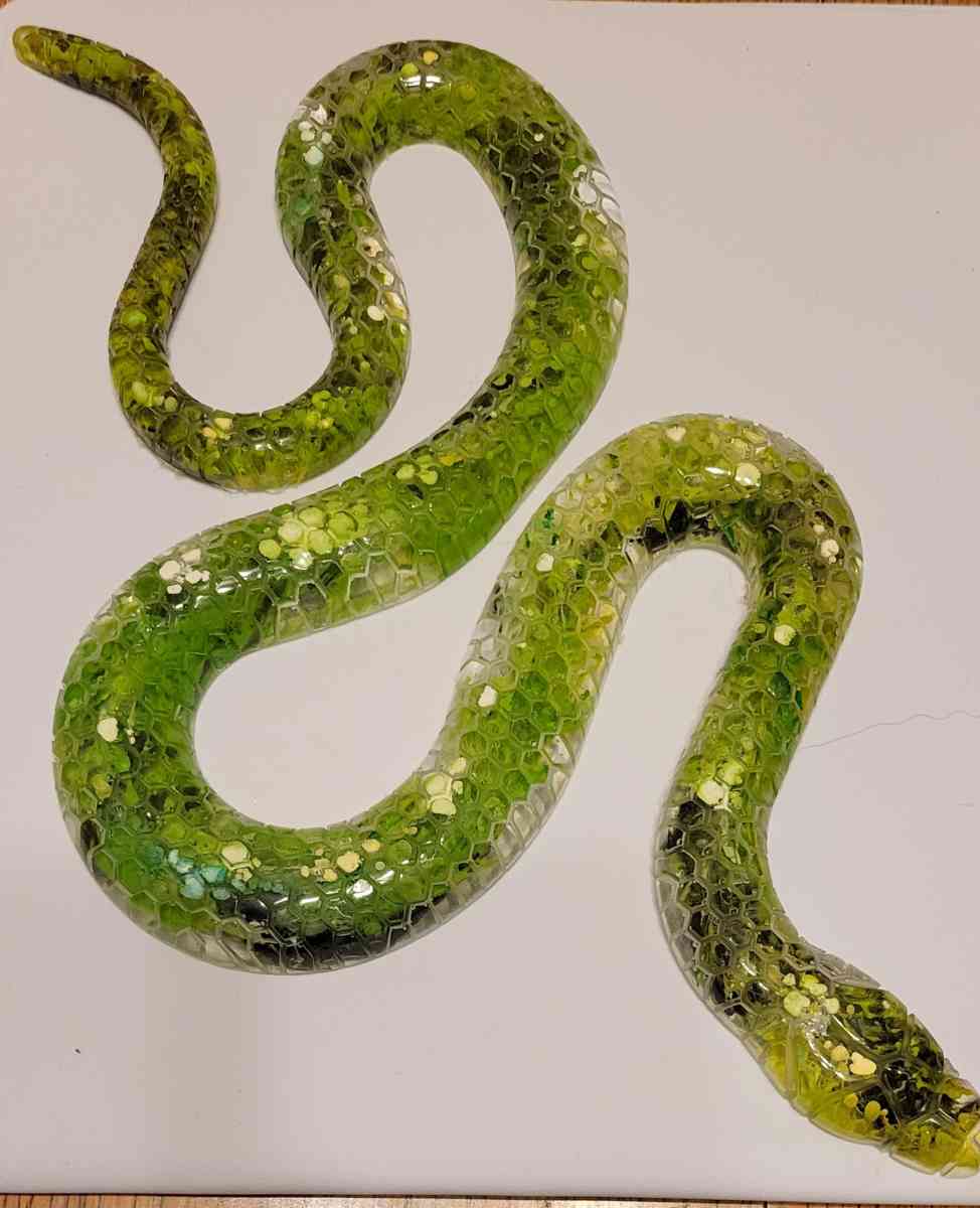 Ink drop epoxy snake