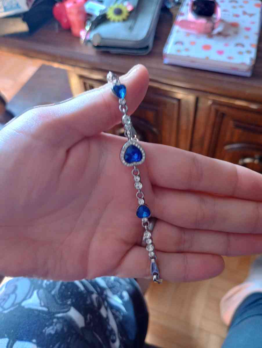 bracelet - Freeland, Pennsylvania - FleaMarketBay