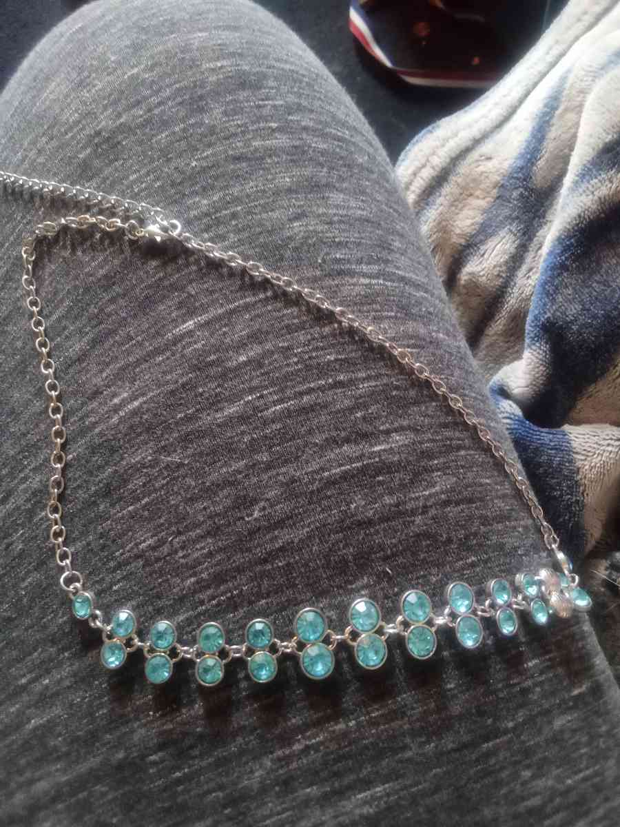 womes necklace - Ontario, New York - FleaMarketBay