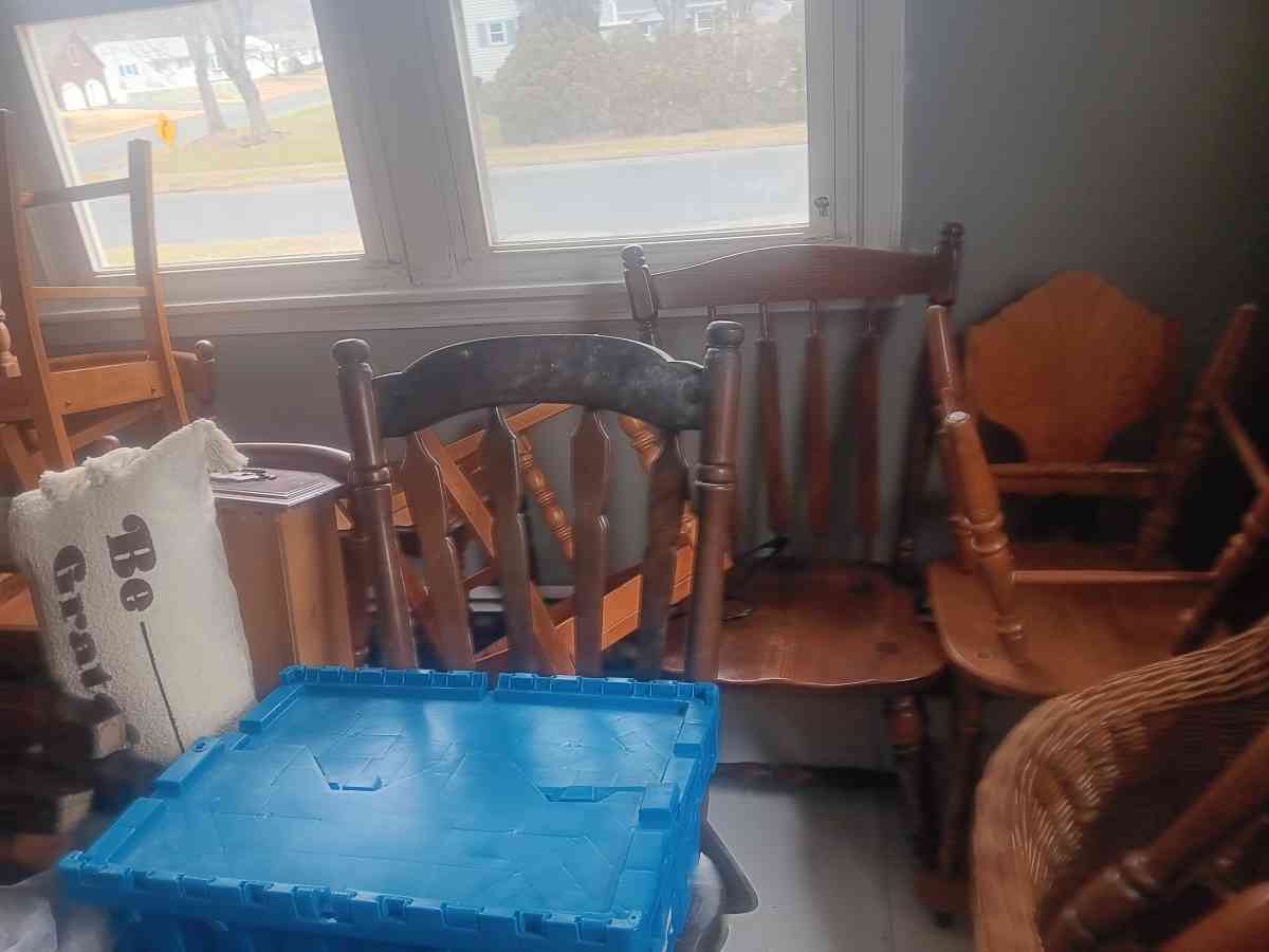 dining room or kitchen table chairs bed frame mirrors  more - Enfield, Connecticut - FleaMarketBay
