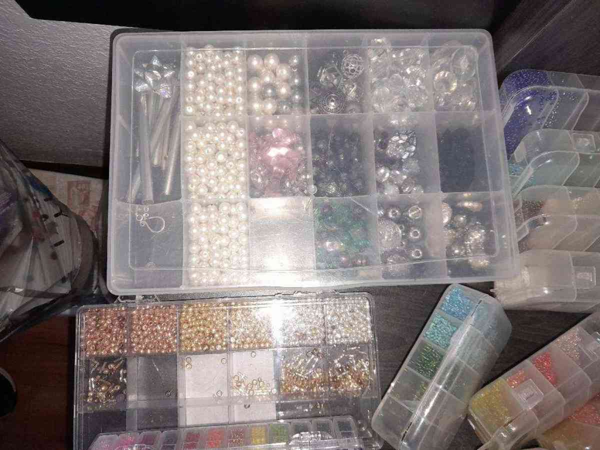 beads - El Monte, California - FleaMarketBay
