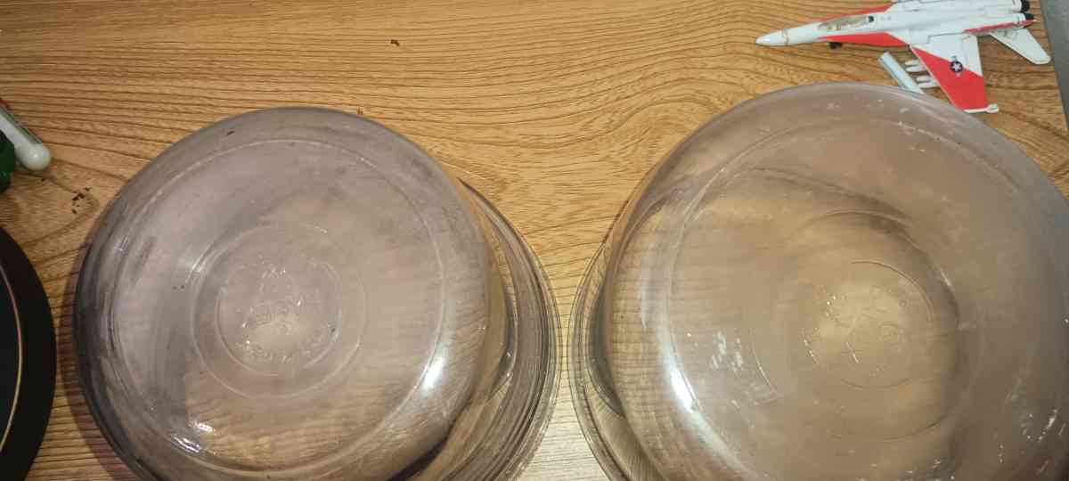 Pyrex bowls and other Pyrex baking dish - Suwannee, Florida - FleaMarketBay