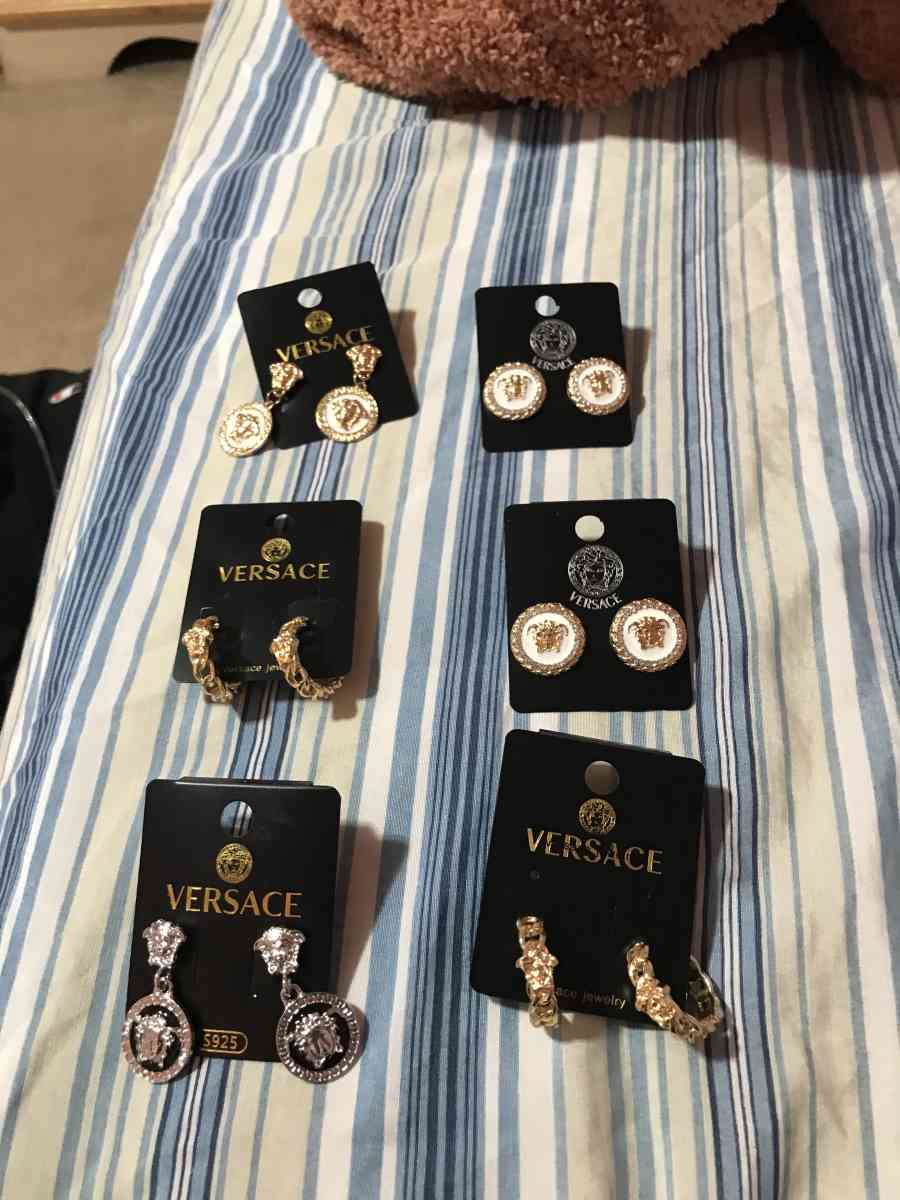 earrings - Fairfax, Virginia