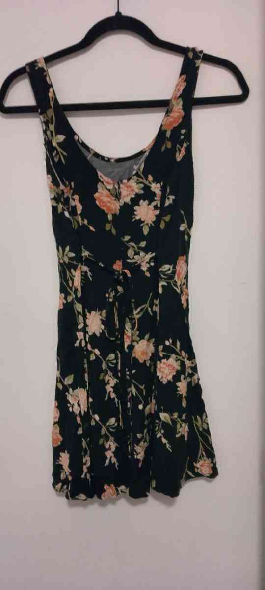 Forever 21 Black Floral Print Mini Dress - Los Angeles, California - FleaMarketBay