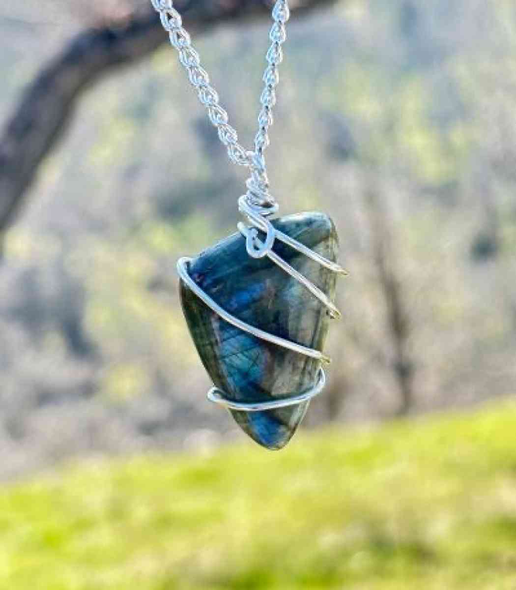 Handmade wire wrapped labaradorite pendant - Tehachapi, California - FleaMarketBay