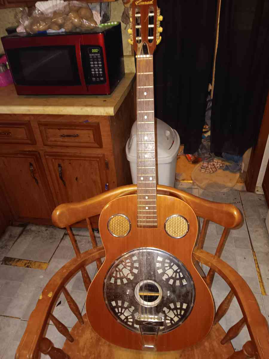 comrad resonator guitar - Wills Point, Texas - FleaMarketBay