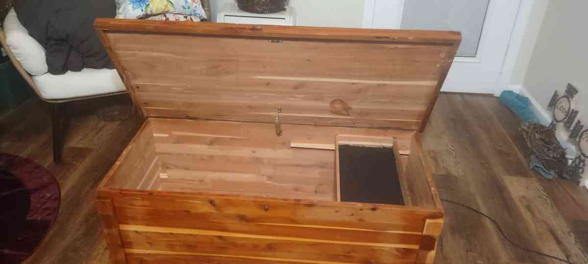 Antique Cedar Chest - Winchester, Tennessee - FleaMarketBay