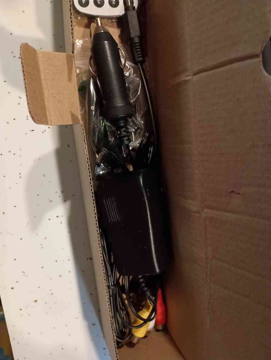 Sylvania SDVD portable player - Adrian, Michigan - FleaMarketBay