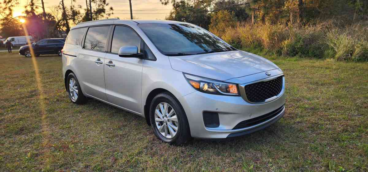 kia Sedona 2017 - Orlando, Florida - FleaMarketBay