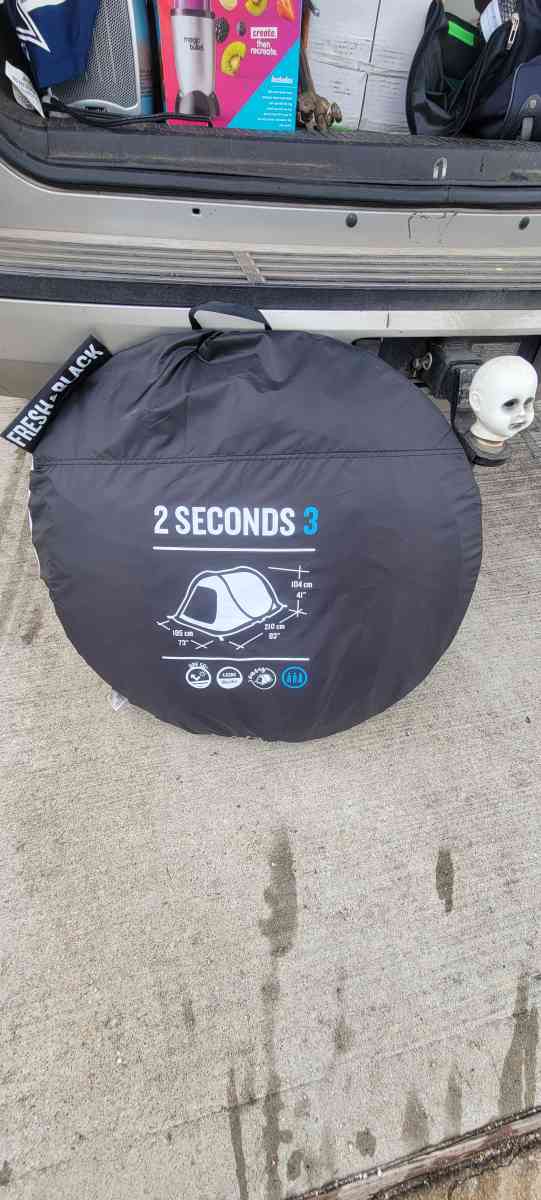 2 seconds pop up tent - Houston, Texas - FleaMarketBay
