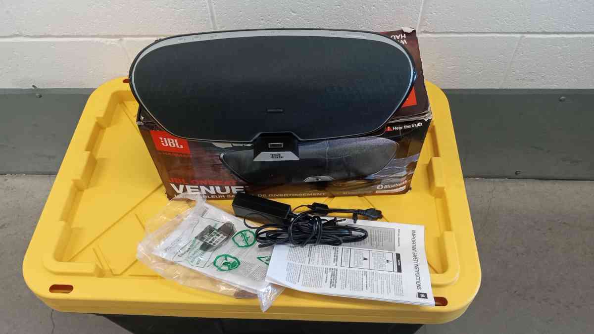 the JBL speaker Bluetooth model venue new - Adelanto, California - FleaMarketBay