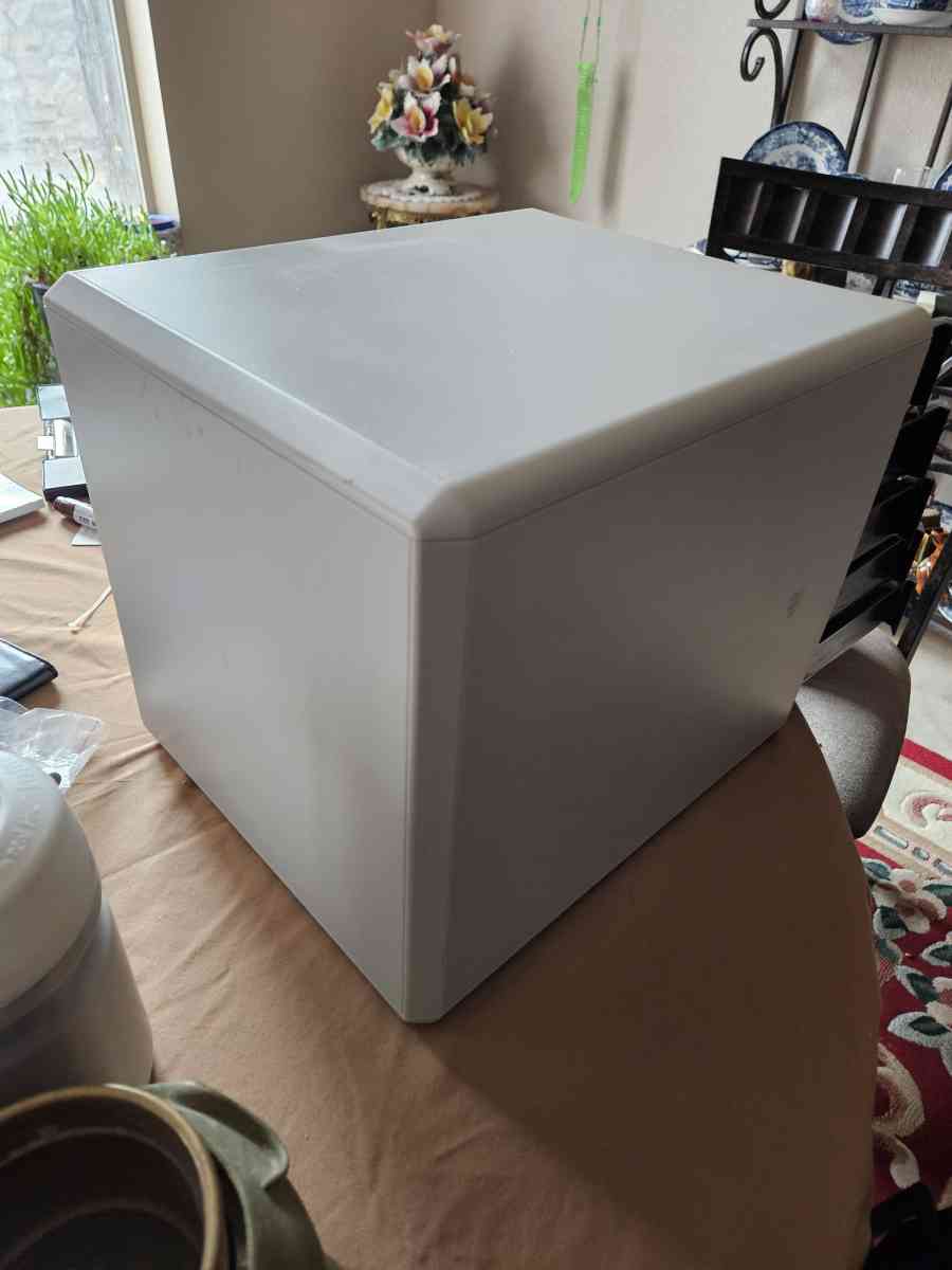 small over desk organizer - El Paso, Texas - FleaMarketBay