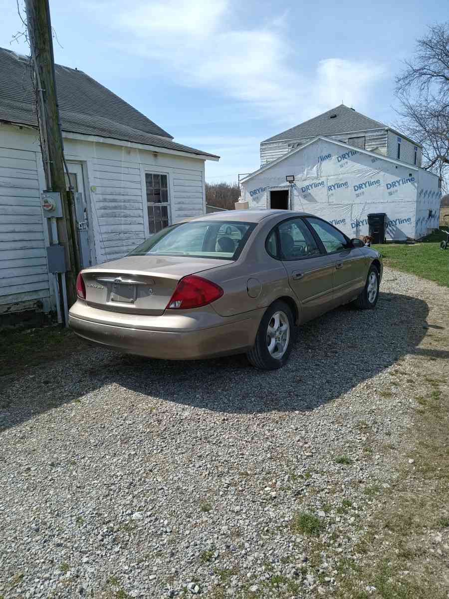 2002 Ford Taurus - Auburn, Indiana - FleaMarketBay