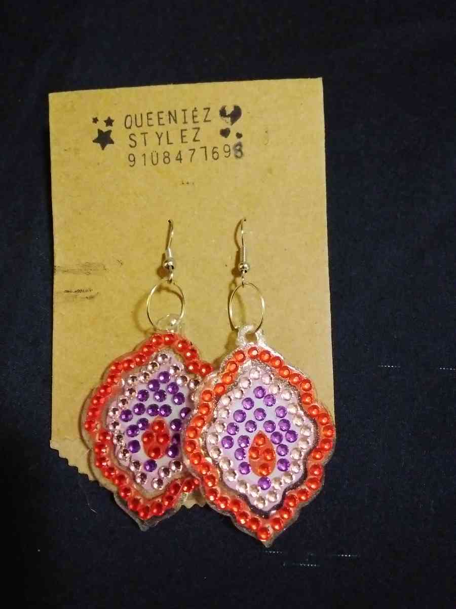 hand made ear rings 5 each - Fayetteville, North Carolina - FleaMarketBay