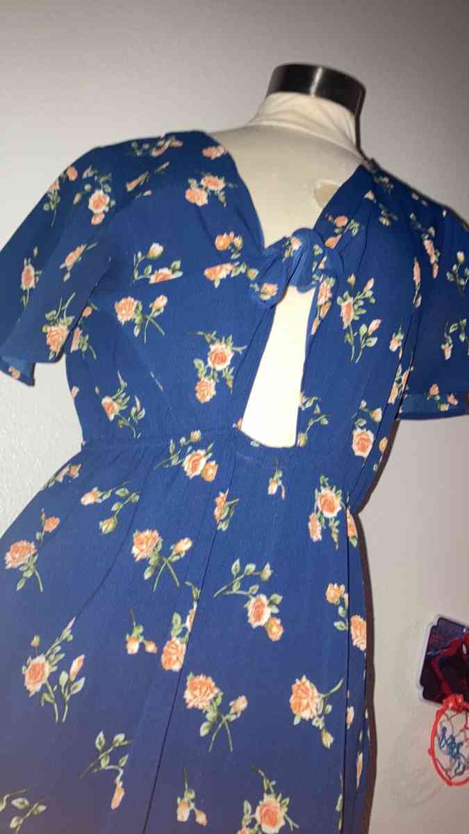 woman jumpsuit - Riverside, California - FleaMarketBay