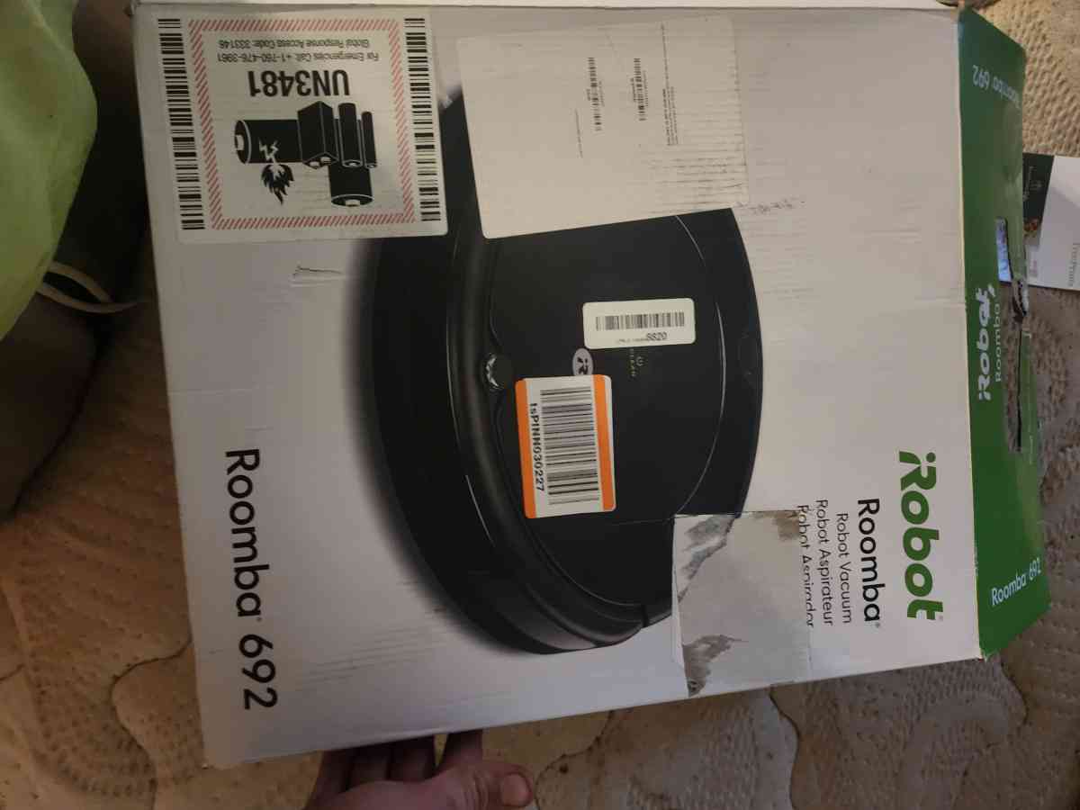 roomba vacuum robot - Greenville, South Carolina - FleaMarketBay