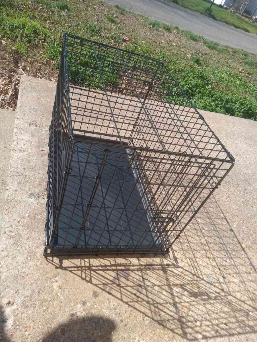Brand new medium sized dog cage just bought it - Charleston, Missouri - FleaMarketBay