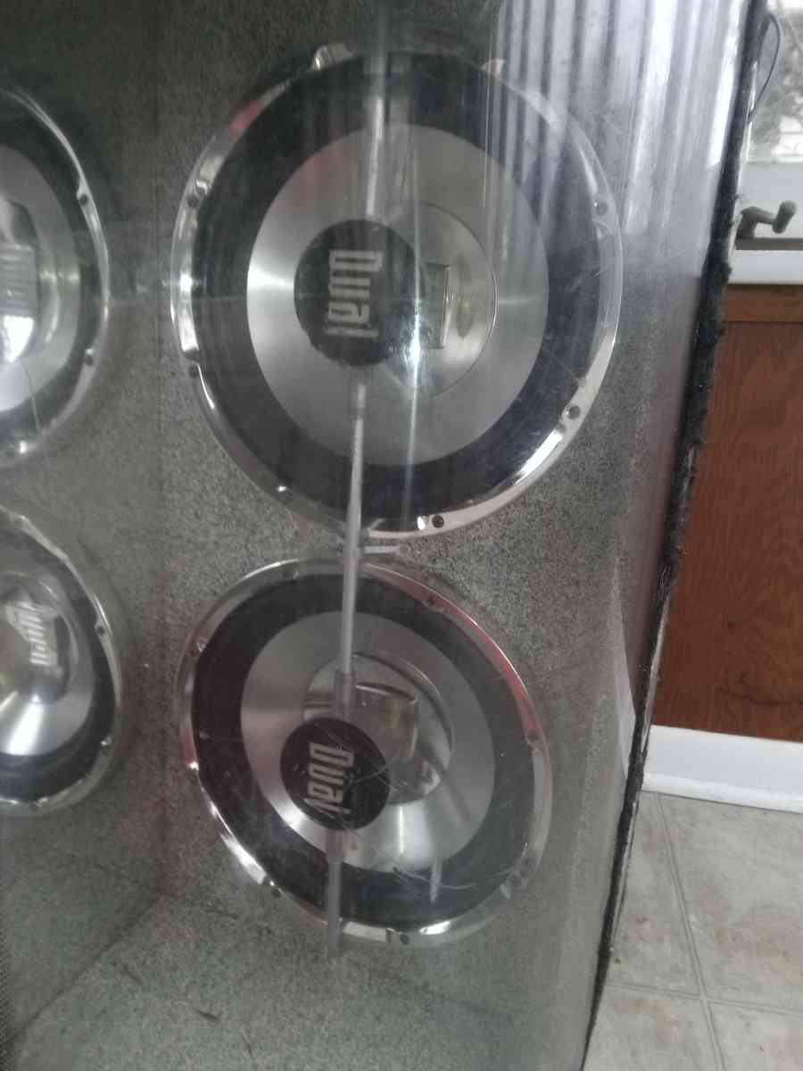 12 s and 1500 w power acoustik amp - Cleveland, Ohio