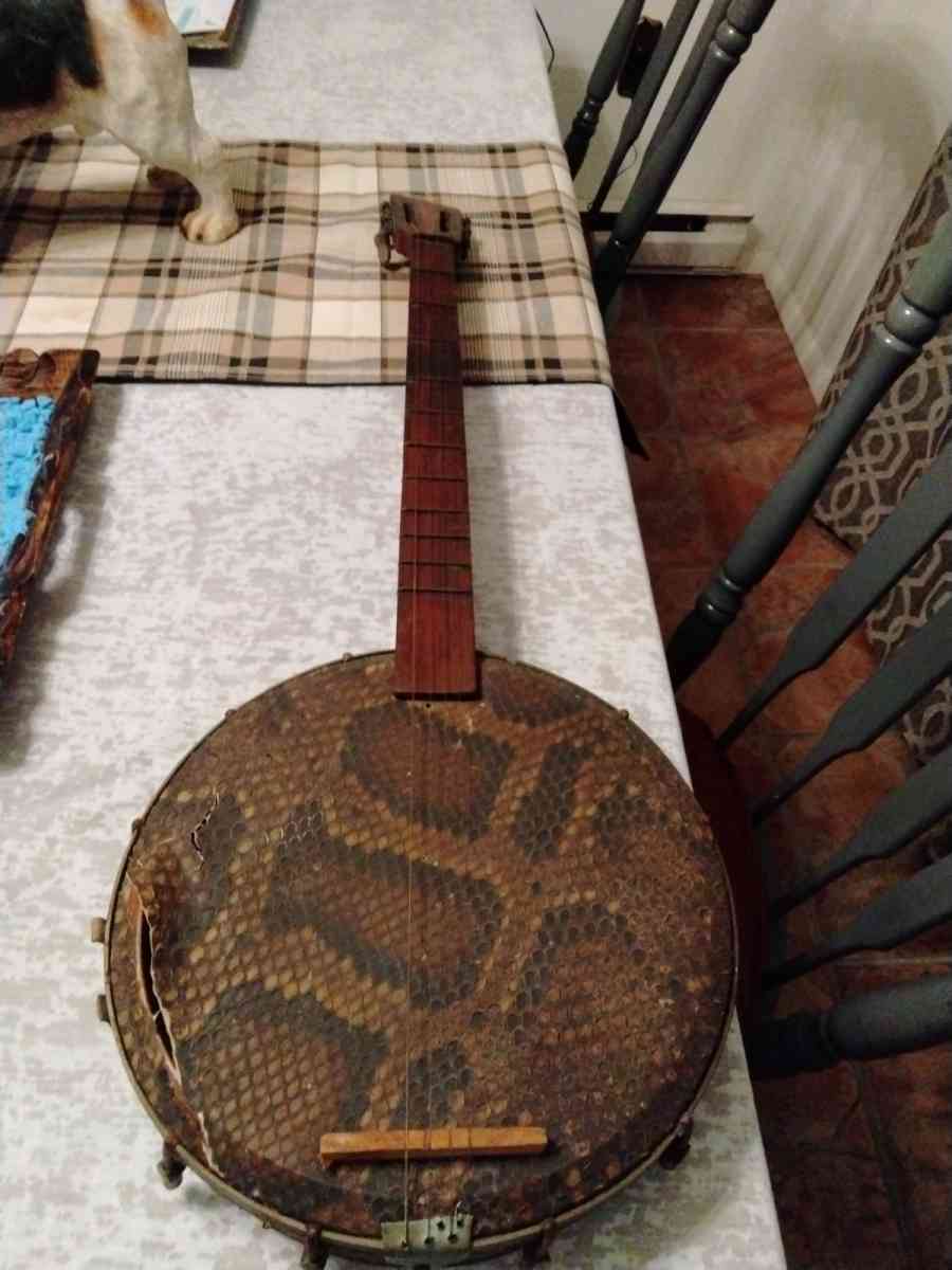 old Chinese banjo needs mending - Catasauqua, Pennsylvania
