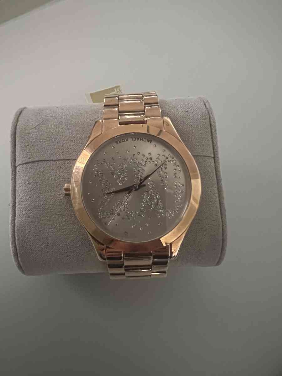 mk watch - Adelanto, California - FleaMarketBay