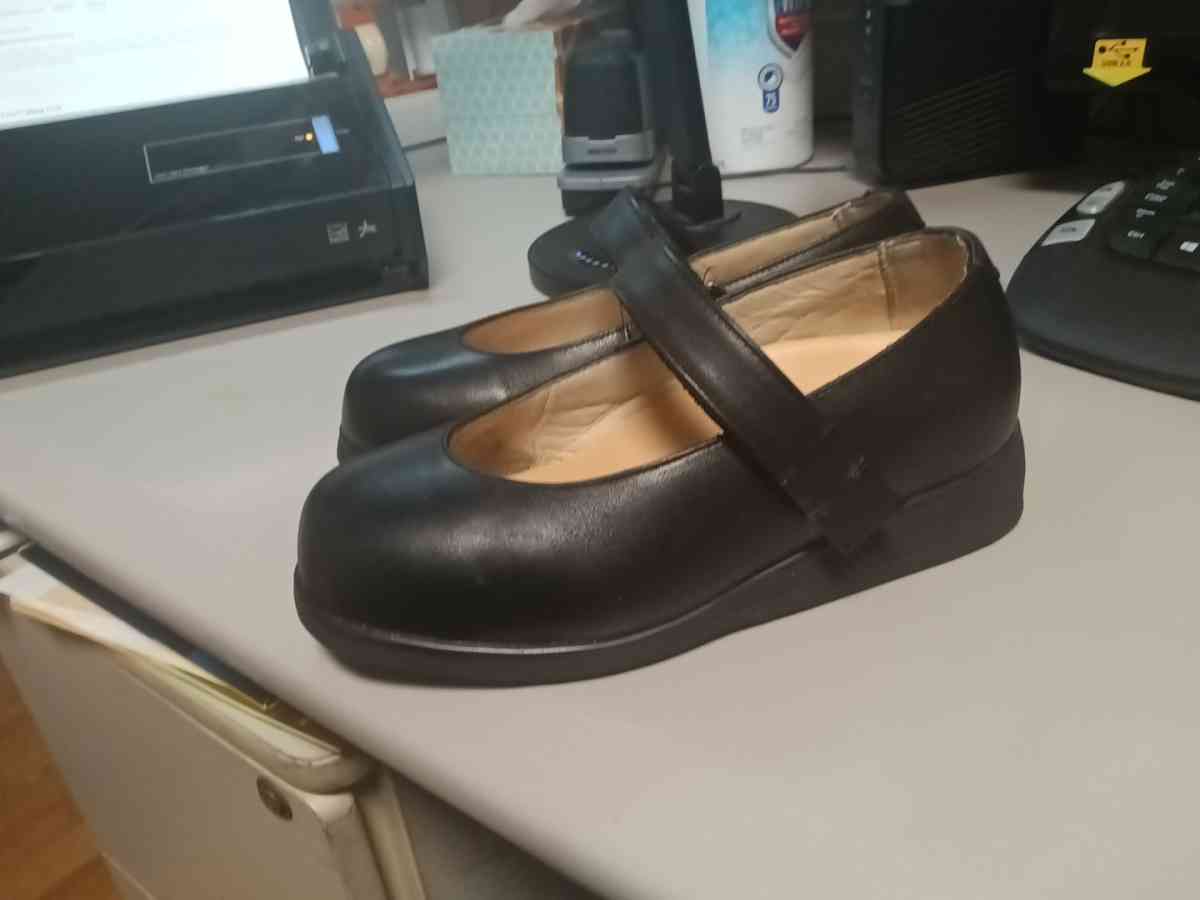 womens Ortho feet black - Torrance, California - FleaMarketBay