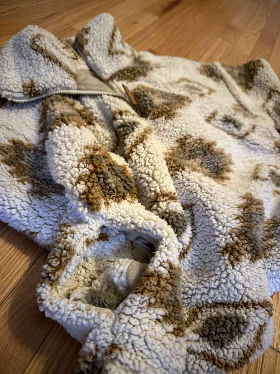 Thread of Supply fleece jacket - San Antonio, Texas - FleaMarketBay