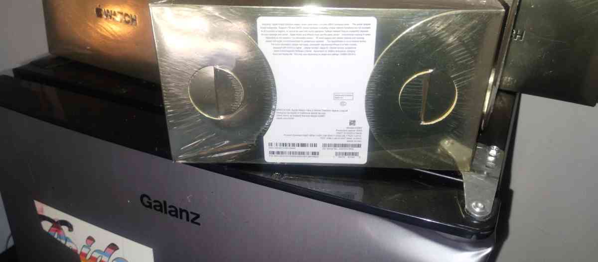 Apple Ultra 2 Gold Edition smart watches 4 left - Las Vegas, Nevada - FleaMarketBay