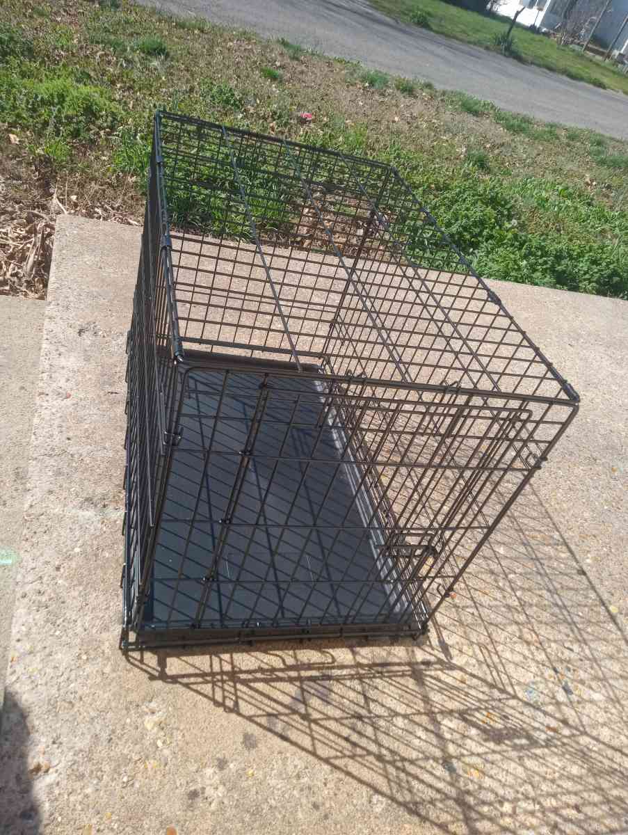 Brand new medium sized dog cage just bought it - Charleston, Missouri - FleaMarketBay