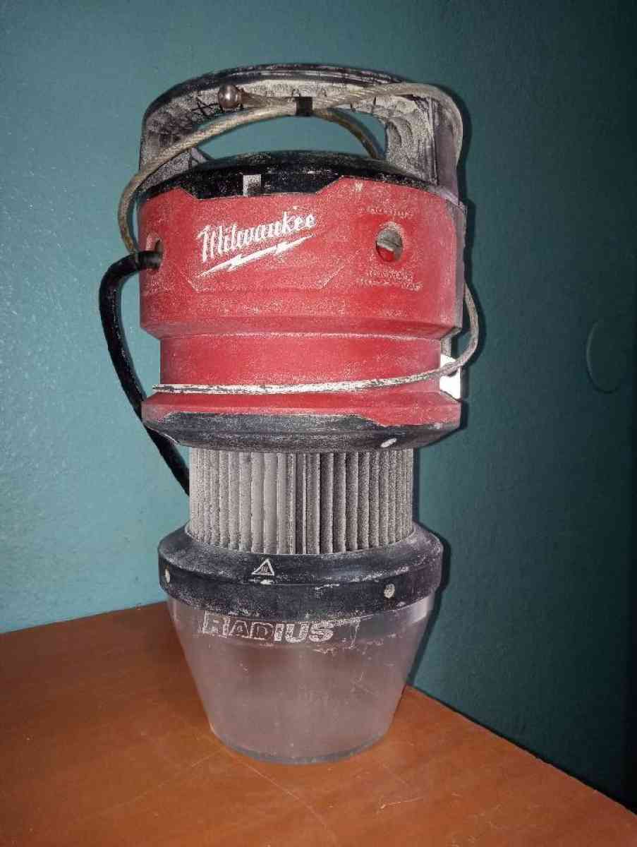 Milwaukee Tunnel Light - Van Nuys, California - FleaMarketBay