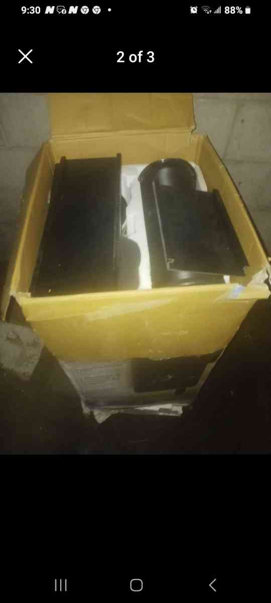 Midea 3 and 1 Portable smart AC - Adamsville, Ohio - FleaMarketBay