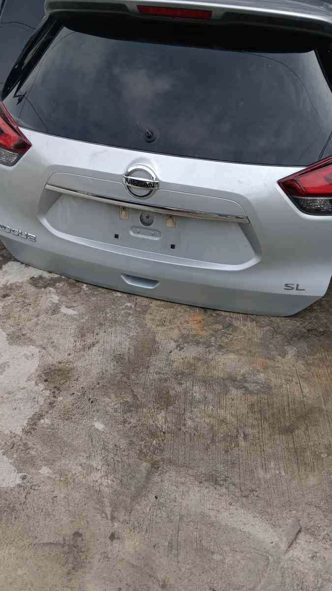 trunk nissan rogue 2014 2018 - Ontario, California - FleaMarketBay