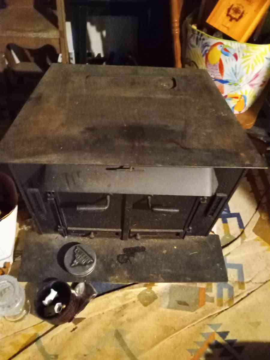 vintage Appalachian wood heater stove use very little - Ash, North Carolina
