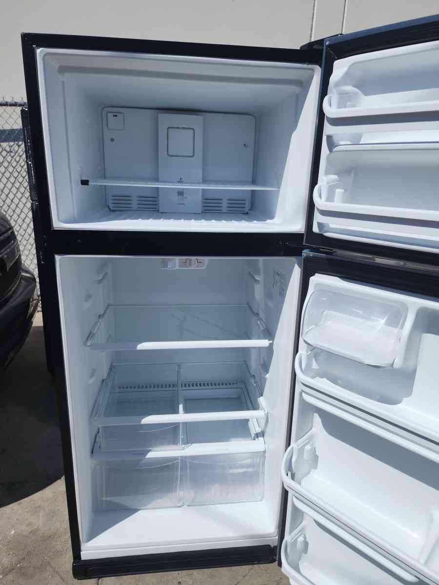FRIGIDAIRE STAINLESS STEEL FRIDGE - Santa Ana, California - FleaMarketBay