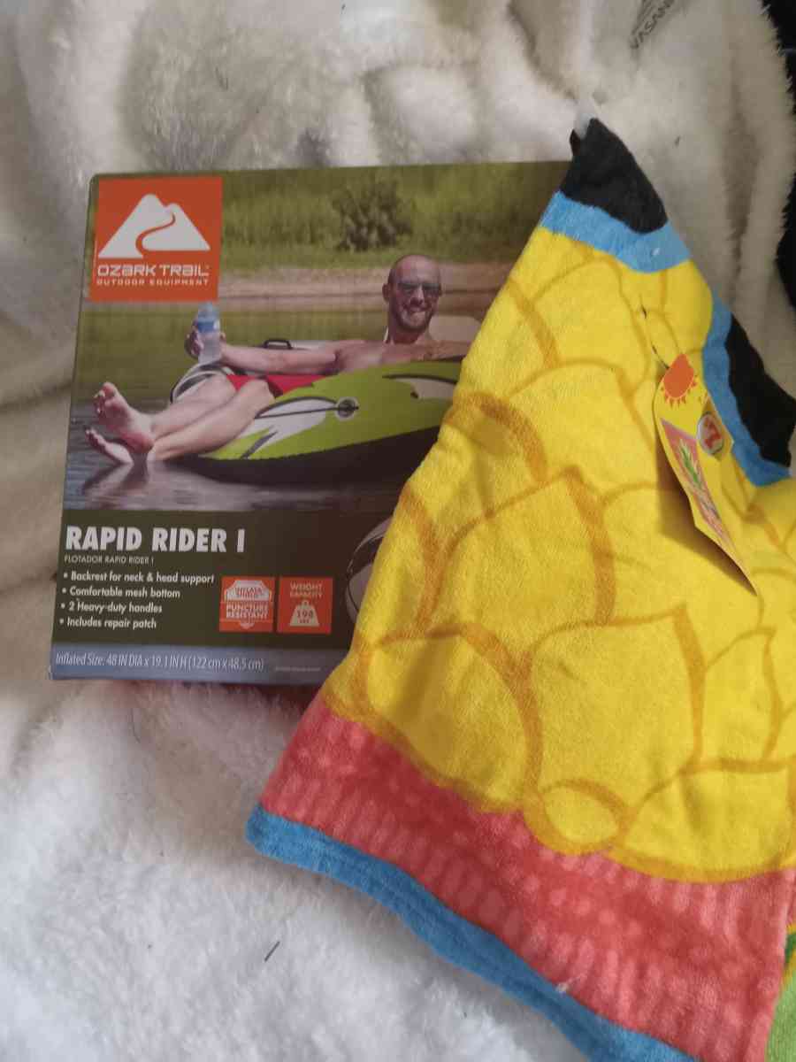 NIB INTERTUBE WITH NWT BEACHTOWEL - Cleveland, Ohio - FleaMarketBay