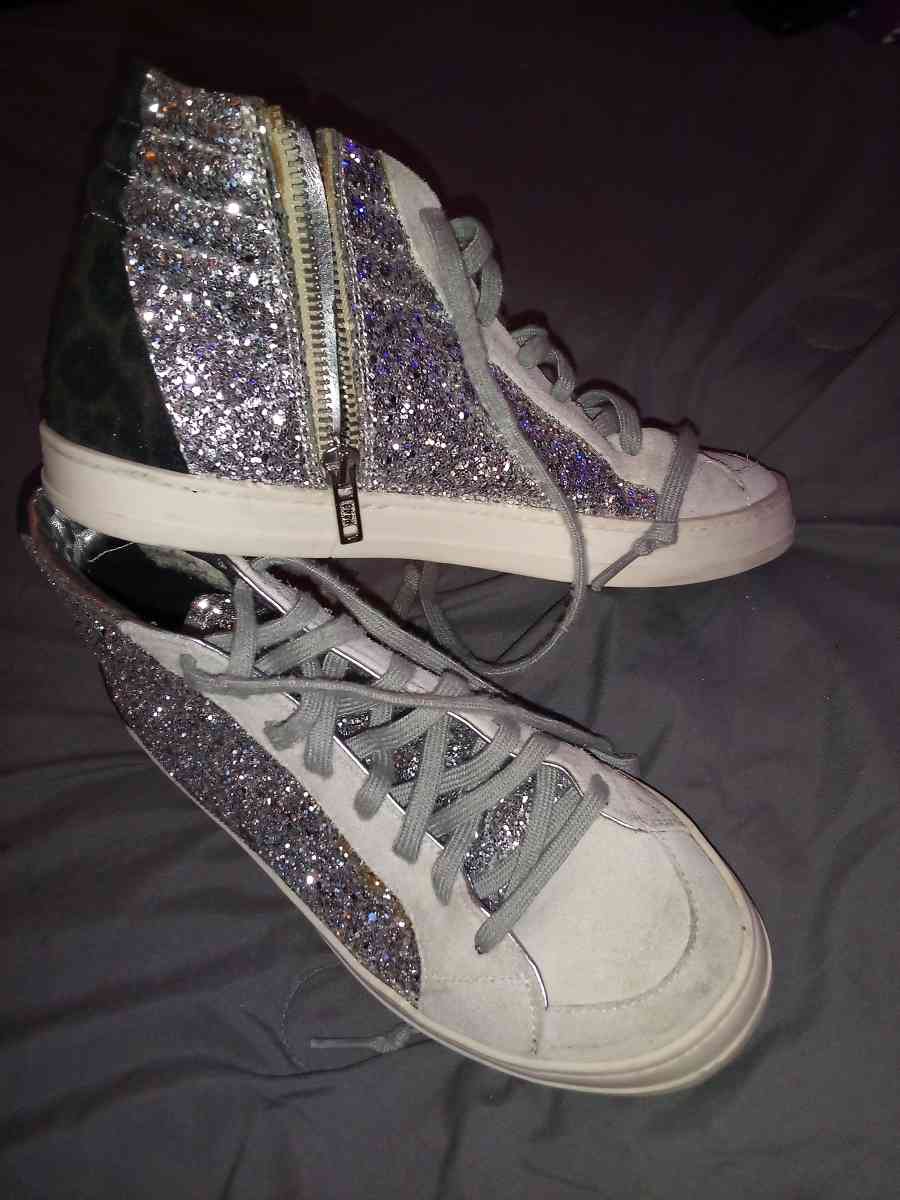 P448 girls skate shoes - North Port, Florida - FleaMarketBay