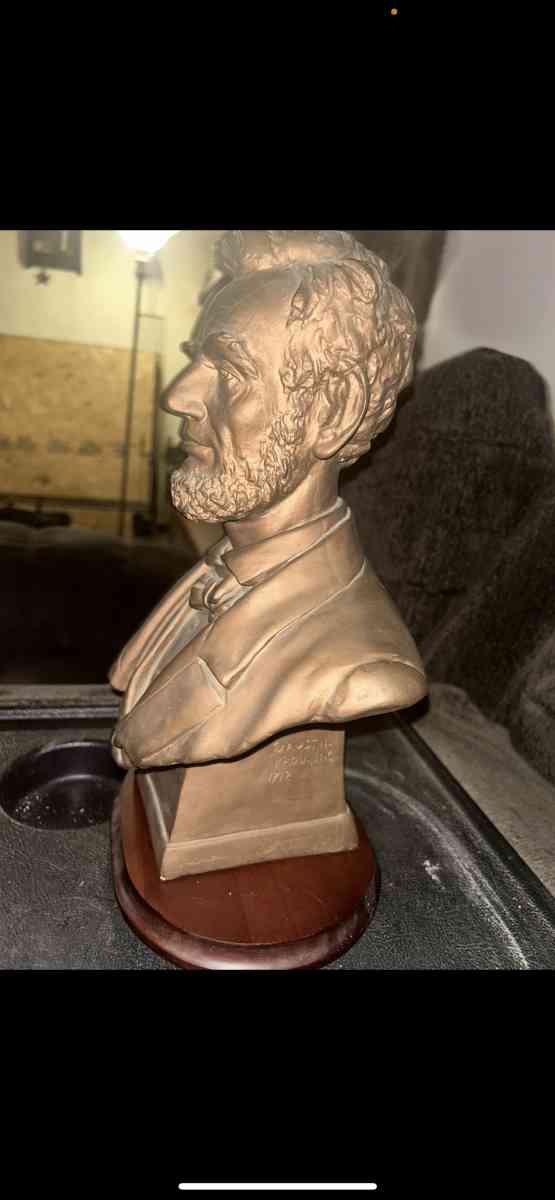 1972 Abe Lincoln Bust - Abington, Pennsylvania - FleaMarketBay