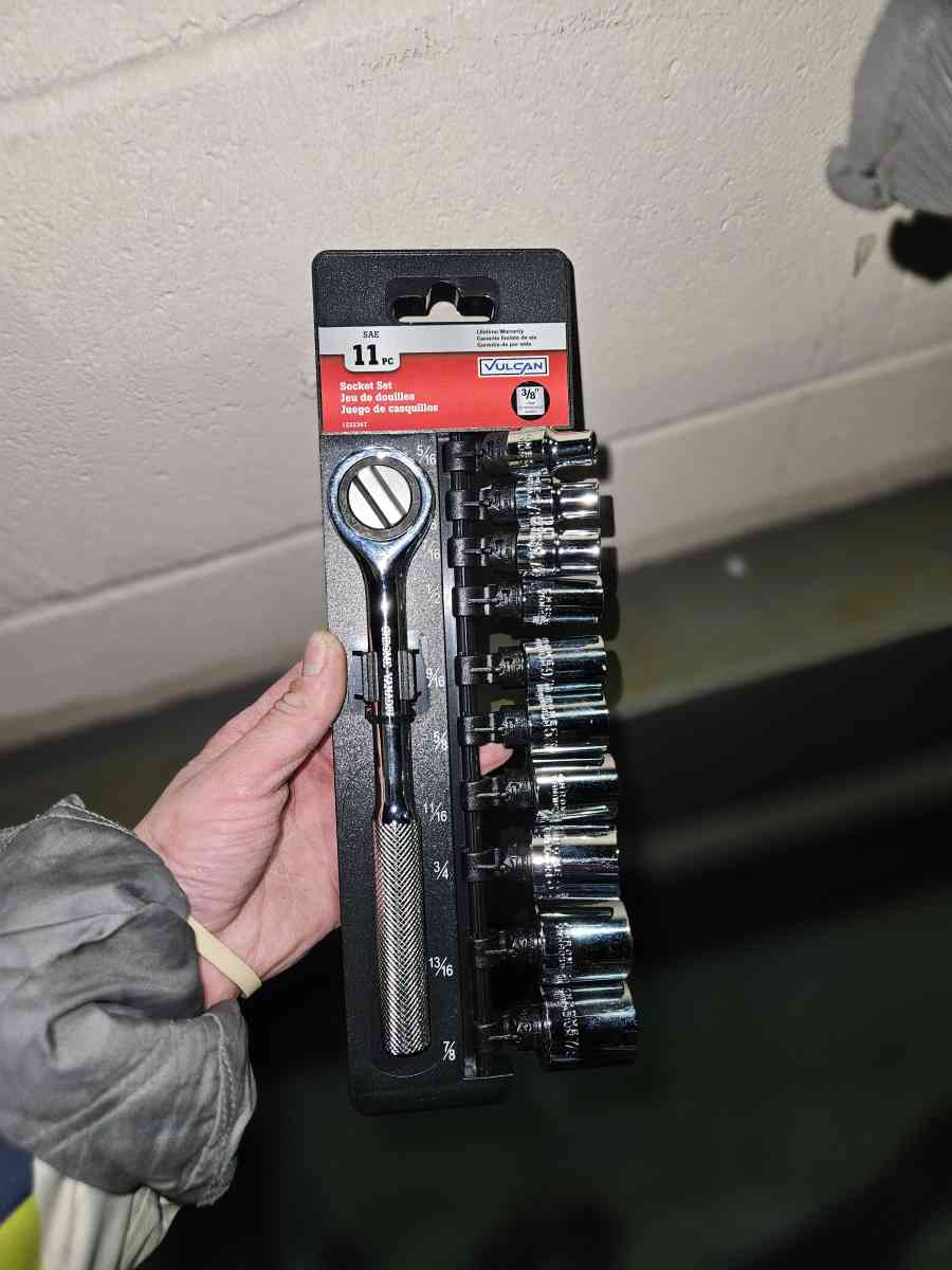 11pc Socket set - Renton, Washington - FleaMarketBay