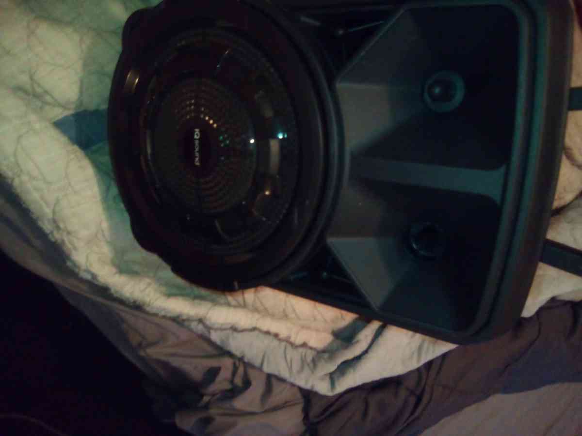 IQ Sound Bluetooth Speaker - Los Angeles, California - FleaMarketBay