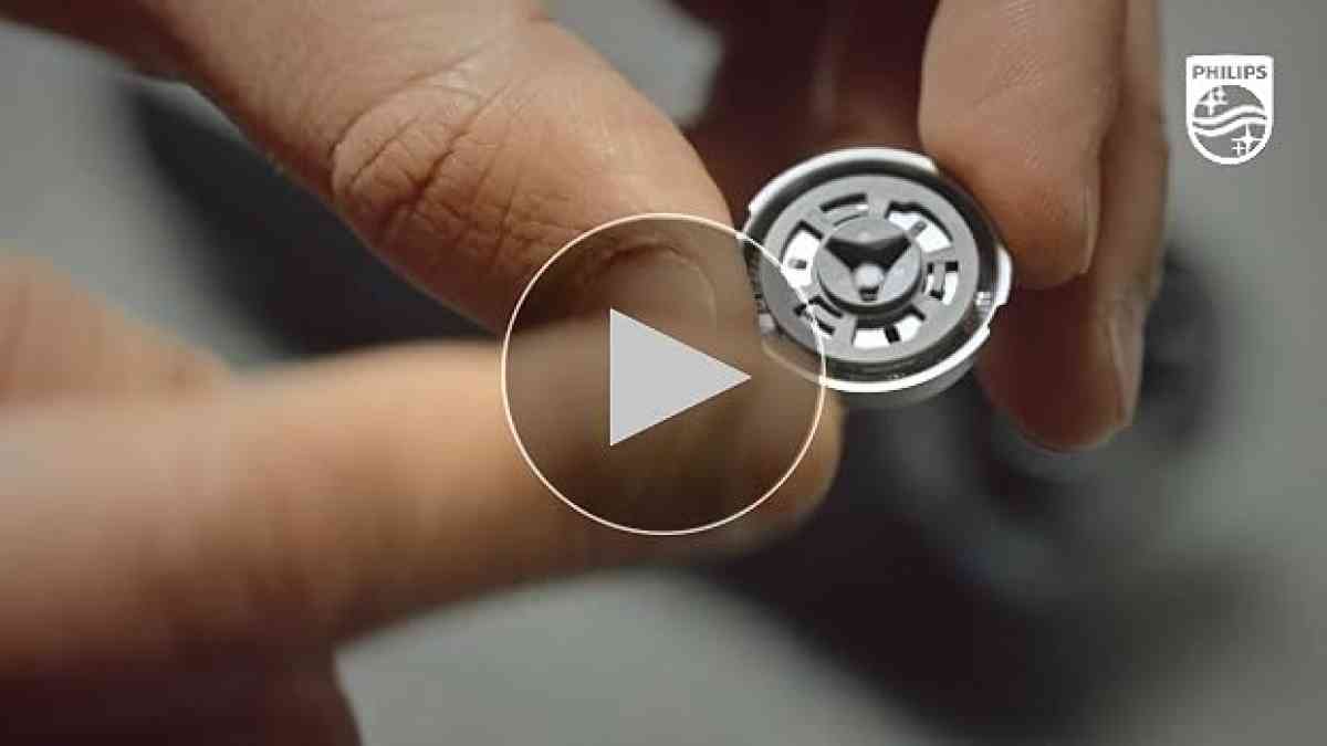 PHILLIPS NORELCO SHAVER 2400 COMFORTABLE CLEAN SHAVE - Chino, California - FleaMarketBay